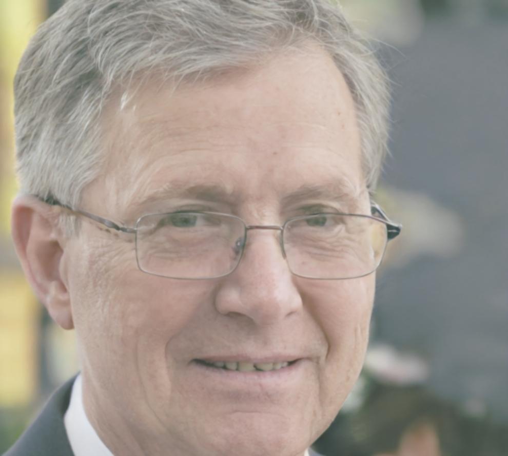 Portrait de Bastien Rousselet, expert en analyse financière